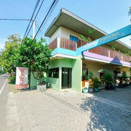 Hotel Gerung 2 Near Luwes Mall Nganjuk Mitra Reddoorz Exterior photo